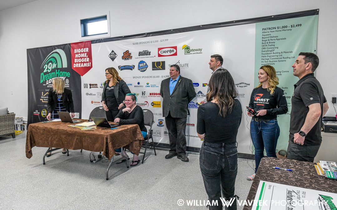 Check out some shots from last night’s Dream Home Draw.  How many club members c